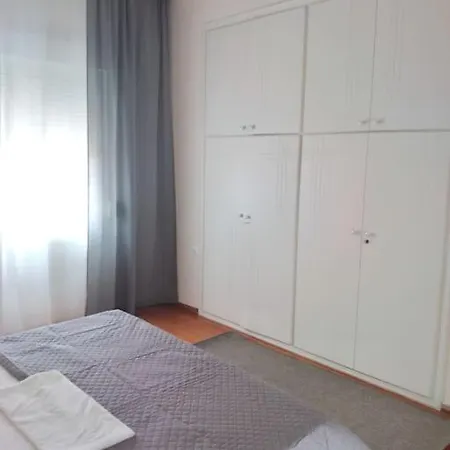 F2 Luxury Apartment *